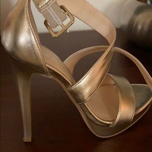 Nine West Metalic Gold shoes